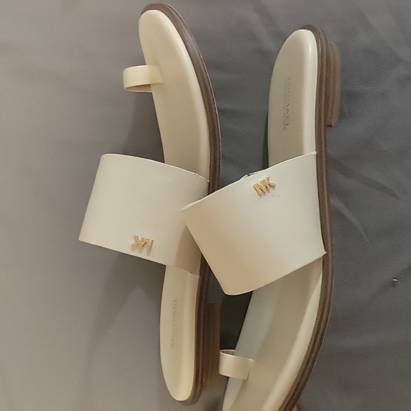 White michael kors sandals - Picture 2 of 7